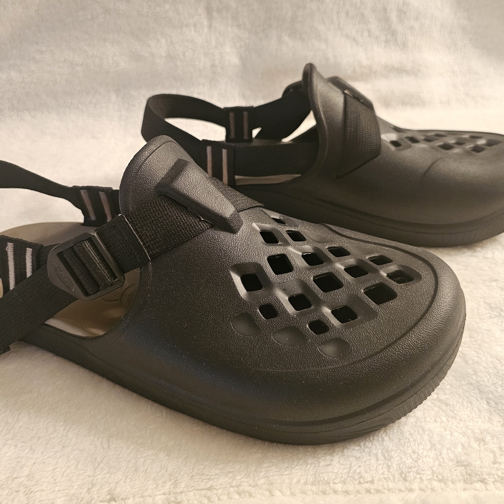 Chaco Chillos Men’s Black Waterproof Closed Toe Slingback Clogs/ Sandals Size 11